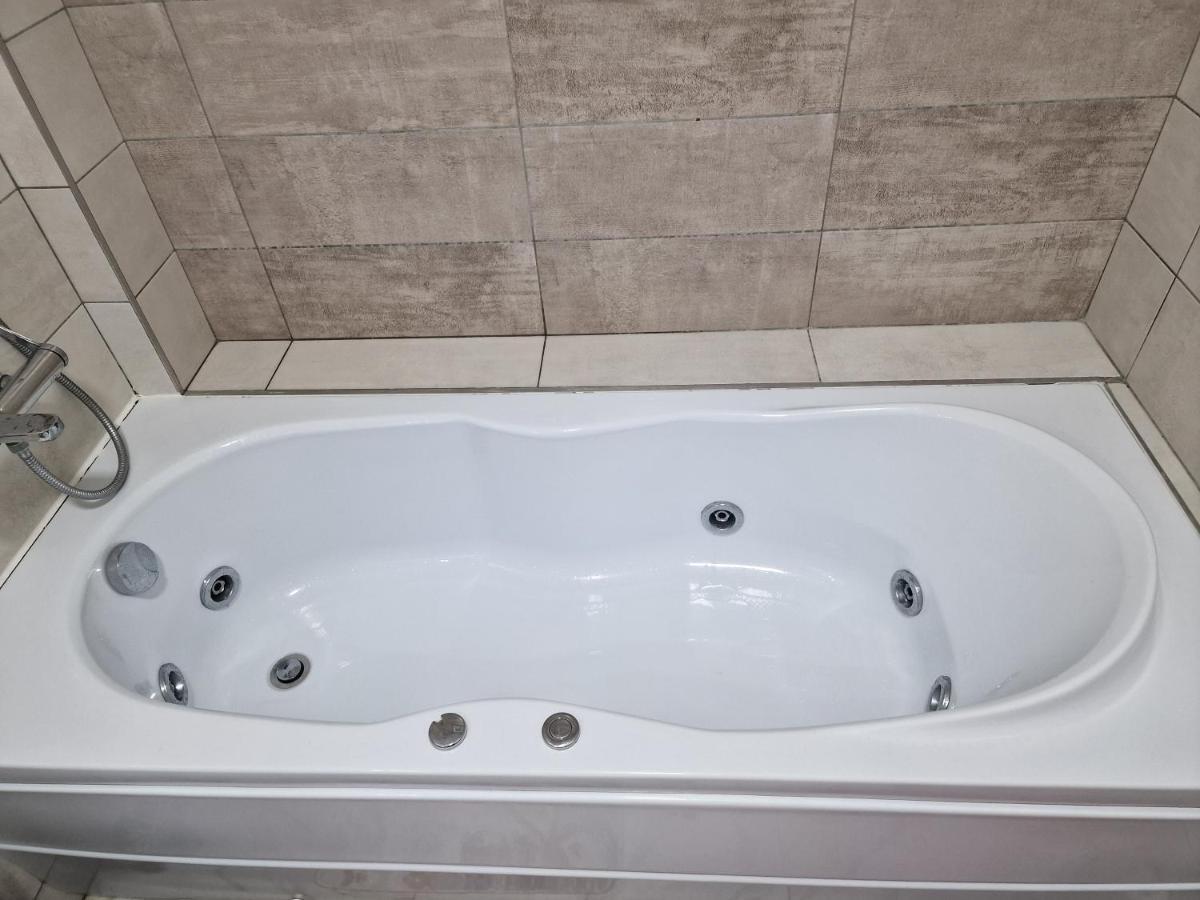 Apartament Rezidential Suceava Luaran gambar